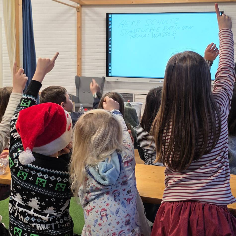 Wo kommt das Trinkwasser her?: Wie eine Flasche zur Kläranlage wird