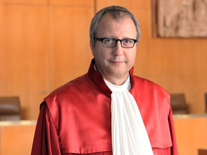 Ex-Verfassungsgerichtspräsident Voßkuhle: „Jeder sollte sich genau überlegen, ob er mit dem Teufel ins Bett geht“