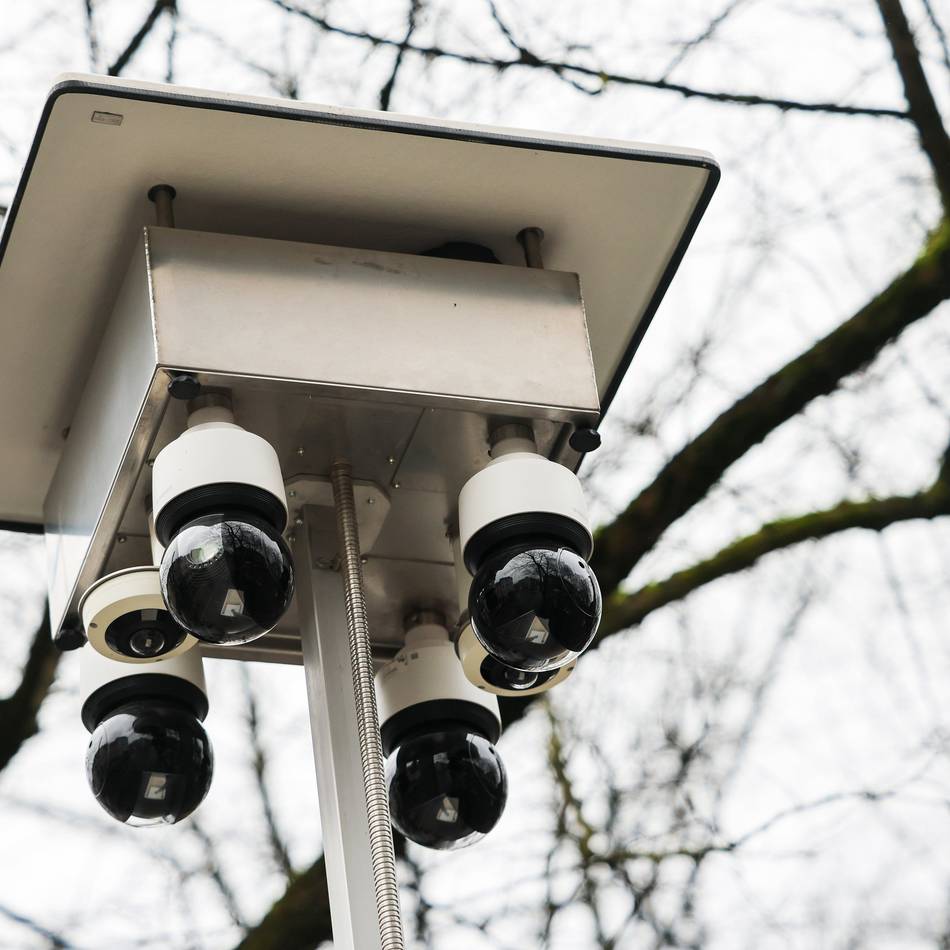 Wegen Gewalt in den Vorjahren: Duisburger Polizei installiert zu Silvester wieder Kameras in Hochfeld