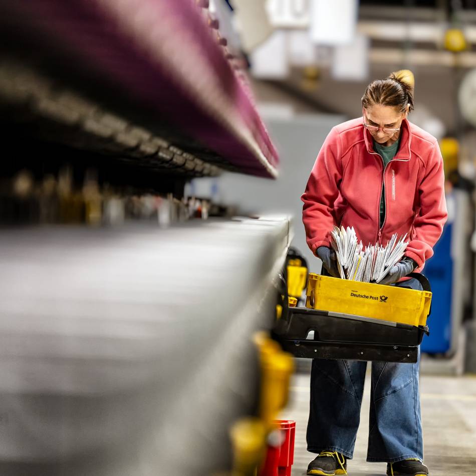 In Langenfeld: Wie das Briefzentrum den Weihnachtsansturm bewältigt