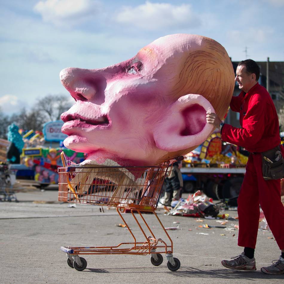 Welle der Solidarität in Düsseldorf: „Stehen zu 111 Prozent hinter Jacques Tilly“