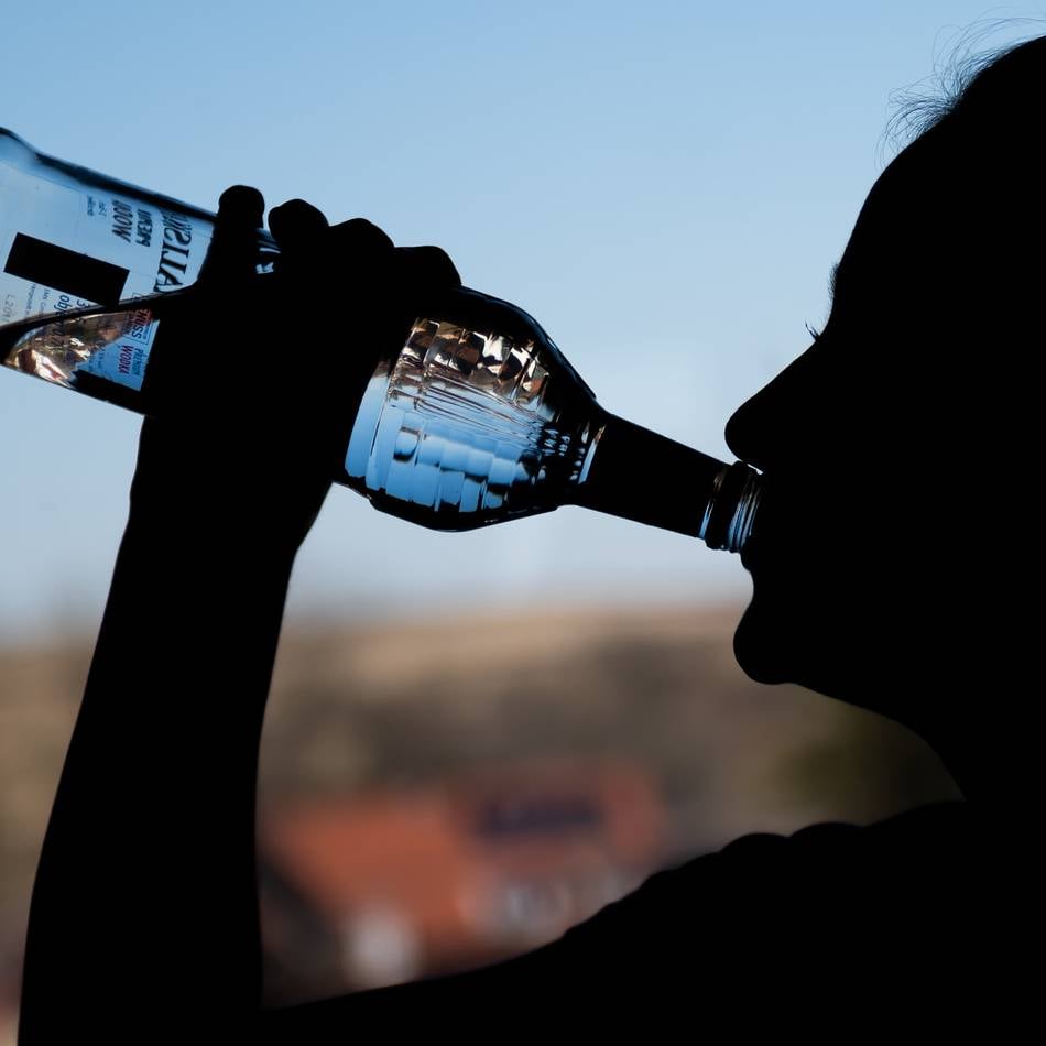 Komasaufen unter Jugendlichen in Düsseldorf: Mädchen immer häufiger mit Alkoholvergiftungen in der Notaufnahme