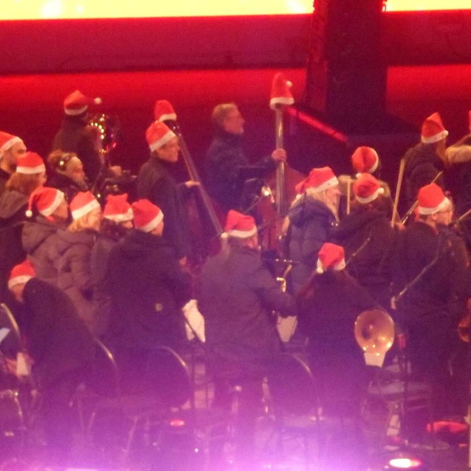 Weihnachtssingen in der schauinslandreisen-arena: Duisburgs größter Chor im Stadion