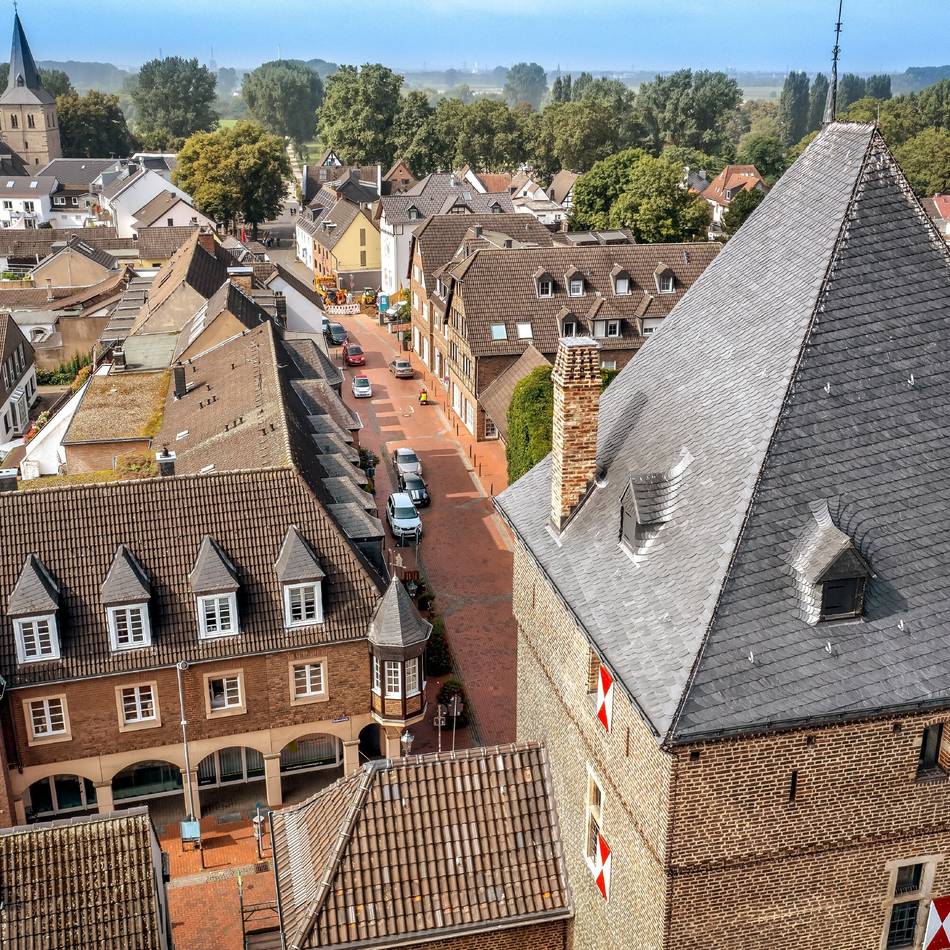 Entscheidung im Stadtrat: Monheims Altstadt steht vor der Solarwende