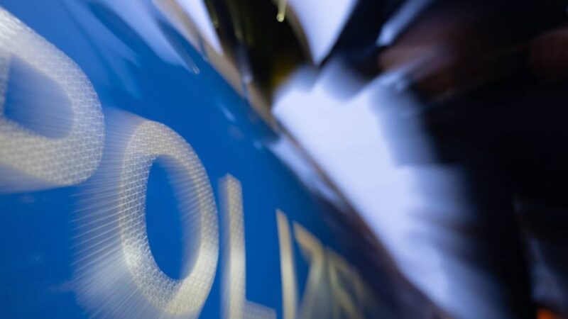Einbruchserie in Mettmann und Wülfrath: Diebe brechen 13 Handwerkerfahrzeuge auf