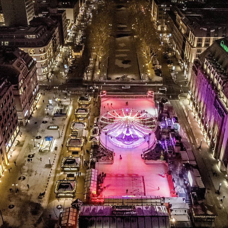 „Kö on Ice“ : Düsseldorf hat die weltweit schönste Eisbahn – „ist wenigstens nicht aus Plastik“