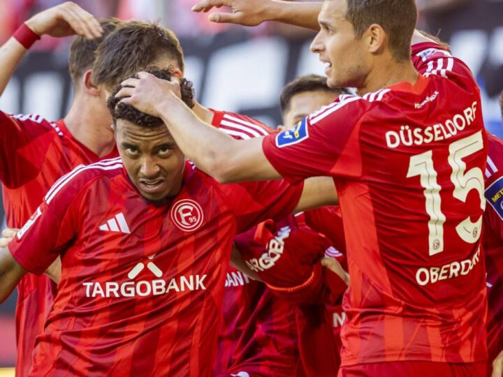 Die meistgelesenen Fortuna-Artikel, Platz neun: Als das Schalke-Spiel über die Aufstiegschancen von Fortuna entschied