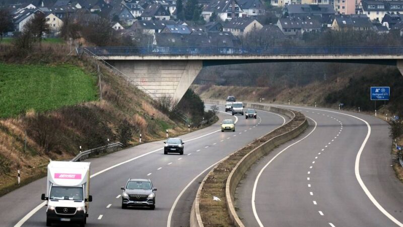 4,4 Kilometer Lückenschluss: A 44: Neuer Optimismus bei Wirtschaftsförderern
