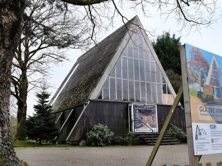 Evangelische Kirche in Eggerscheidt: NRW-Stiftung fördert Umzug der Notkirche