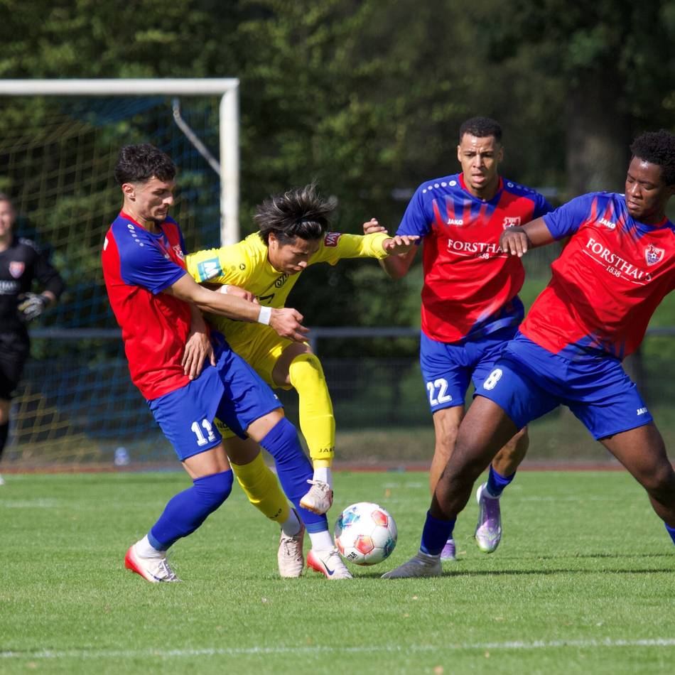 Starke Heimserie des VfL Jüchen-Garzweiler: Wie KFC-Trainer Julian Stöhr sein Team extra motivieren will