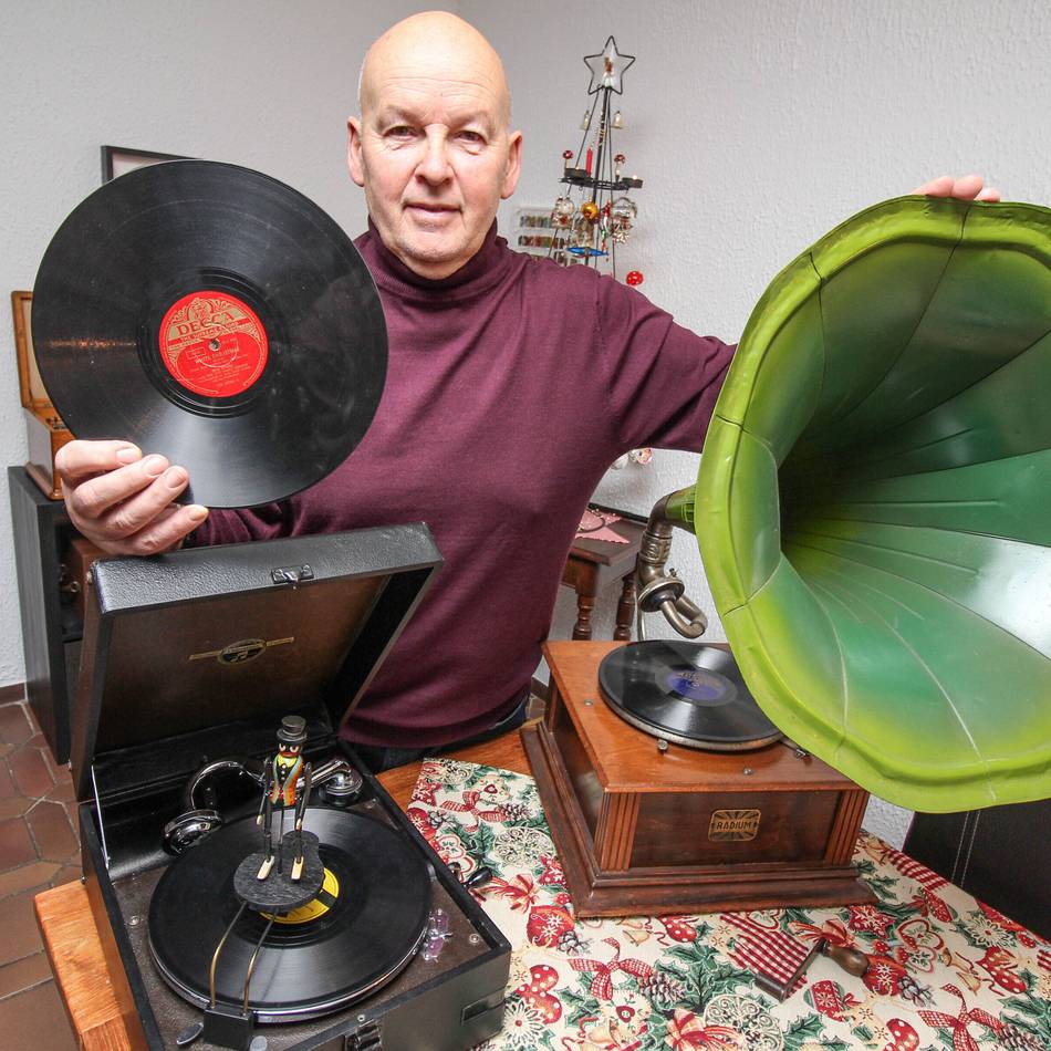 Hemmerdener zeigt seine Sammlung: Als Weihnachtsmusik noch von der Lochplatte ertönte