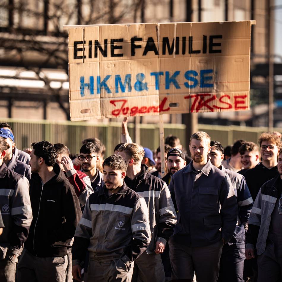 Stahlhersteller in Duisburg: Bei HKM sollen 2000 Jobs wegfallen