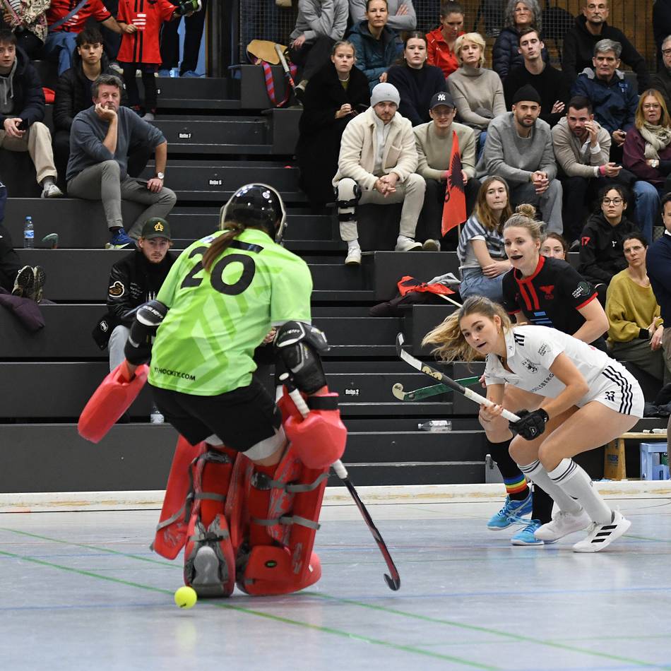 Hallenhockey-Spitzenspiel steht an: Der DHC geht als Tabellenführer in das Derby gegen Köln