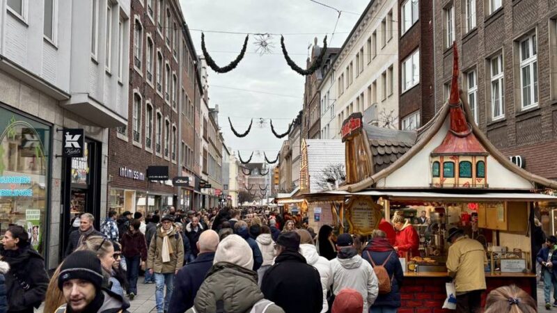 Vierter Adventssamstag in Düsseldorf: Eine Stadt, fest in niederländischer Hand