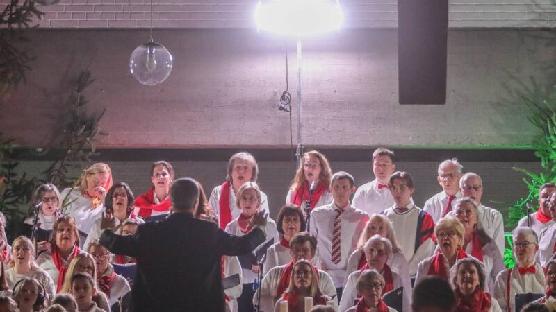 Mitreißende Musik zum Fest: So war das Jubiläumskonzert von „Swinging Christmas“ in Meerbusch