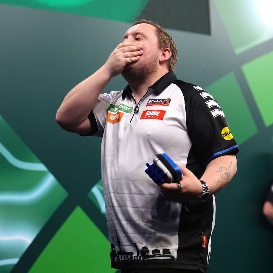 Alle raus vor dem WM-Achtelfinale: Das Warten auf den deutschen Darts-Star geht weiter