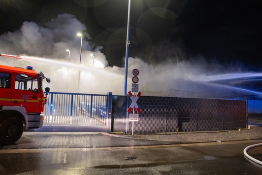 FW-RD: Ruhiger Jahreswechsel für die Feuerwehren im Kreis Rendsburg-Eckernförde – Zwei Großbrände in der Silvesternacht