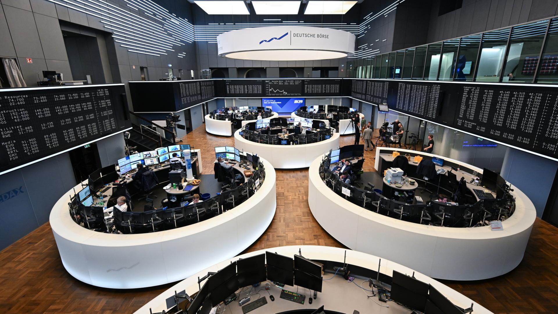 Marktbericht: DAX startet Börsenjahr mit leichten Gewinnen