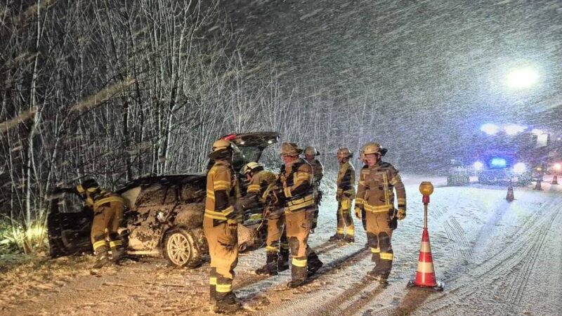 Bilanz von Feuerwehr und Polizei: Ruhige Silvesternacht – Unfälle im neuen Jahr