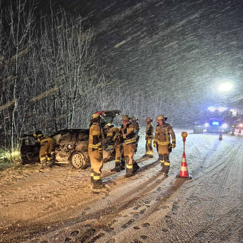 Bilanz von Feuerwehr und Polizei: Ruhige Silvesternacht – Unfälle im neuen Jahr