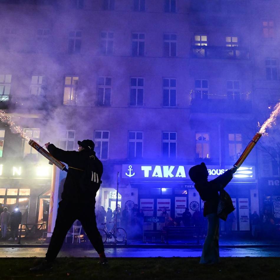 Wieder Randale zum Jahreswechsel: Einsatzkräfte schützen, Böllern verbieten!