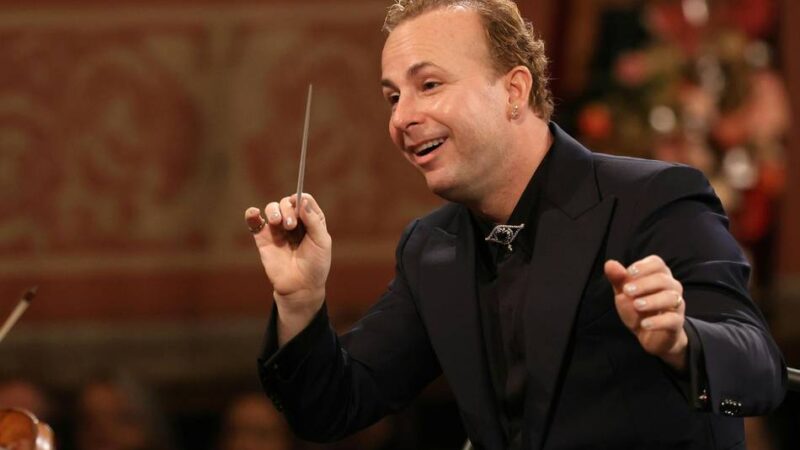 Musik zum Jahreswechsel: Schwungvoller Walzer-Start mit dem Neujahrskonzert aus Wien