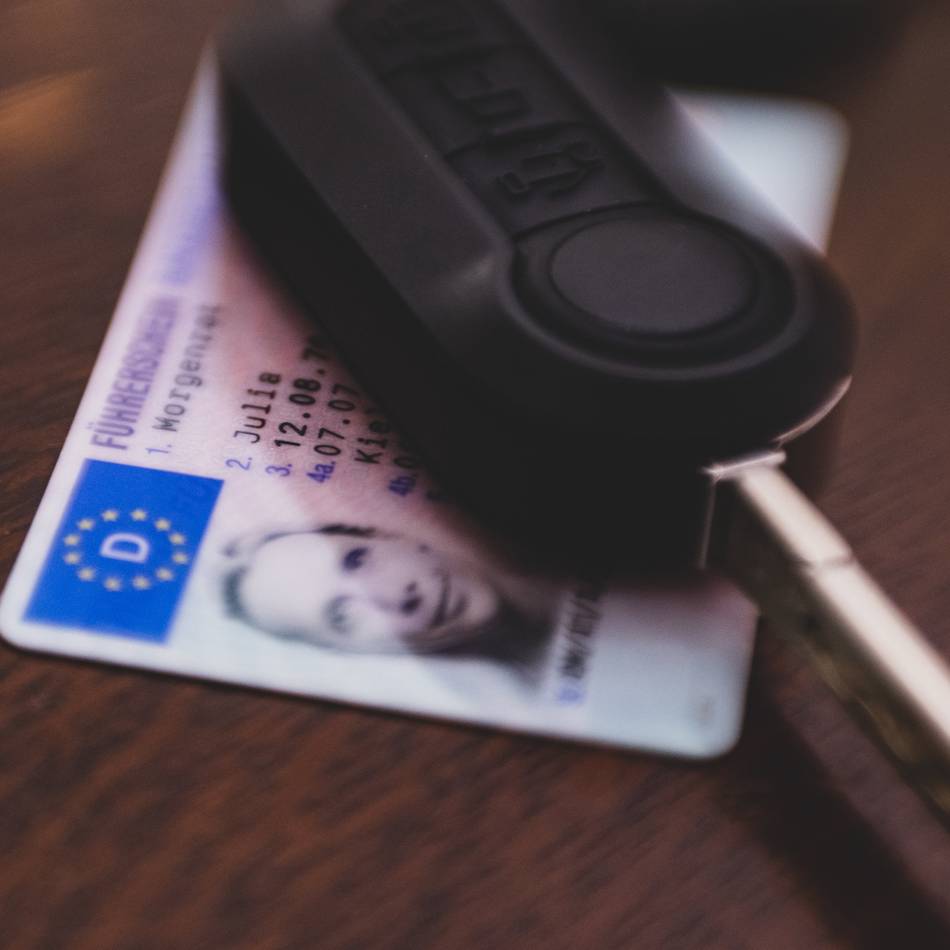 Im Kreis Mettmann geht es online oder beim Amt: Ab jetzt werden Kartenführerscheine umgetauscht