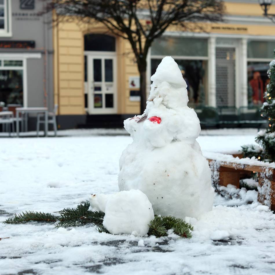 Winterfreuden in Hilden: Darf man Schnee essen?